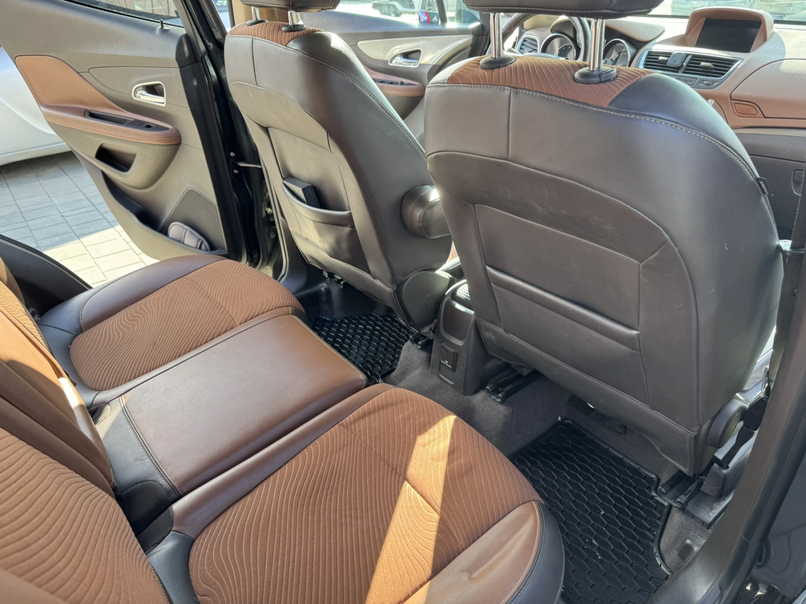 Opel Mokka 1.4T Cosmo, снимка 10 - Автомобили и джипове - 56521911