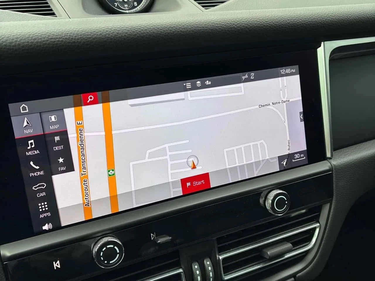 Porsche Macan, снимка 12 - Автомобили и джипове - 56724369