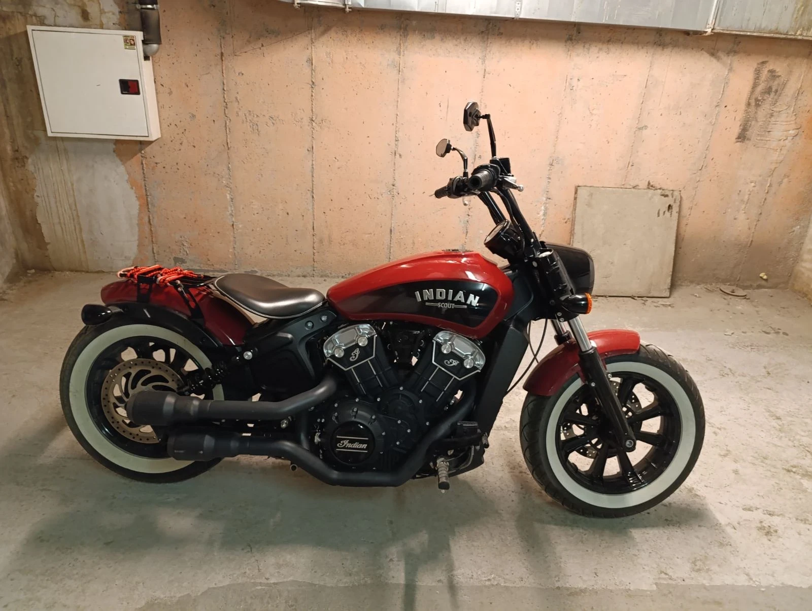 Indian Scout Bobber , снимка 4 - Мотоциклети и мототехника - 54071412