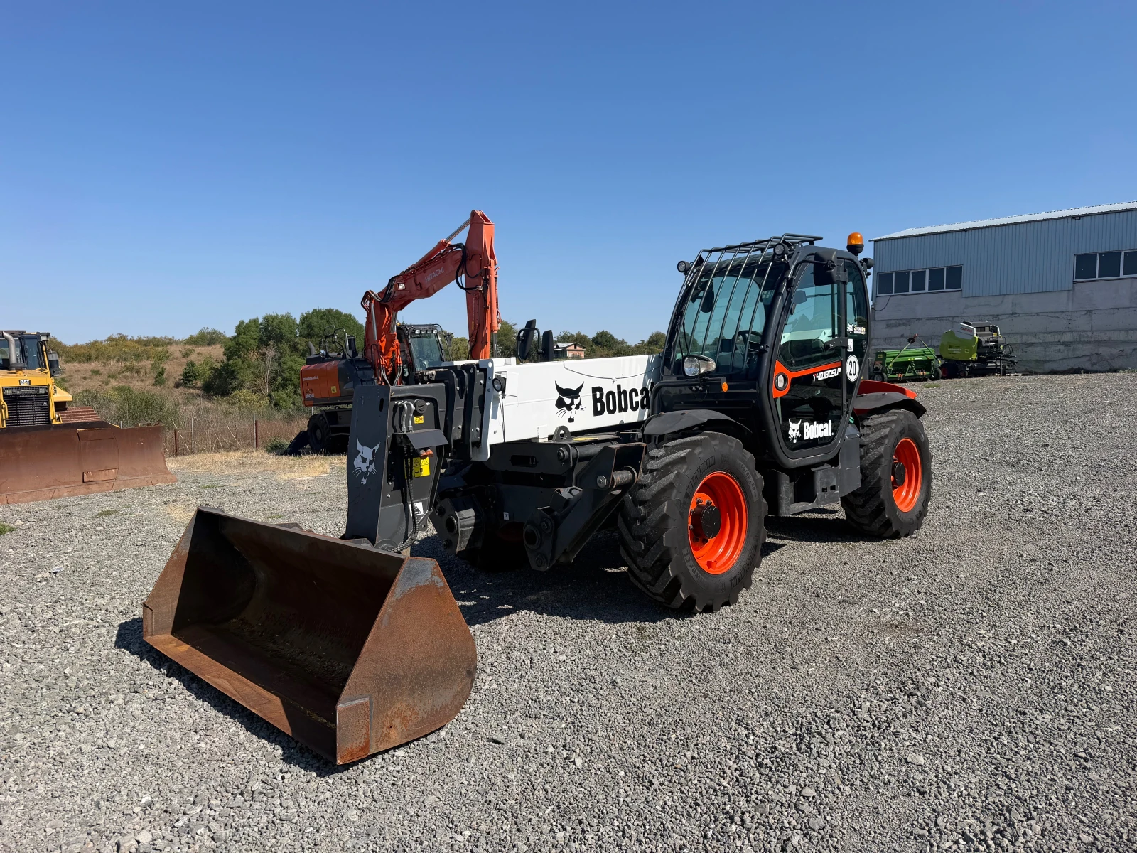 Телескопични товарачи Bobcat T40.180 SLPB С ТРУ УРЕДА ЛИЗИНГ