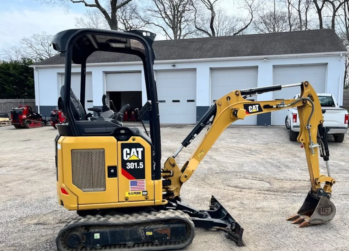 Багер Caterpillar 301.5, снимка 5 - Индустриална техника - 55900936