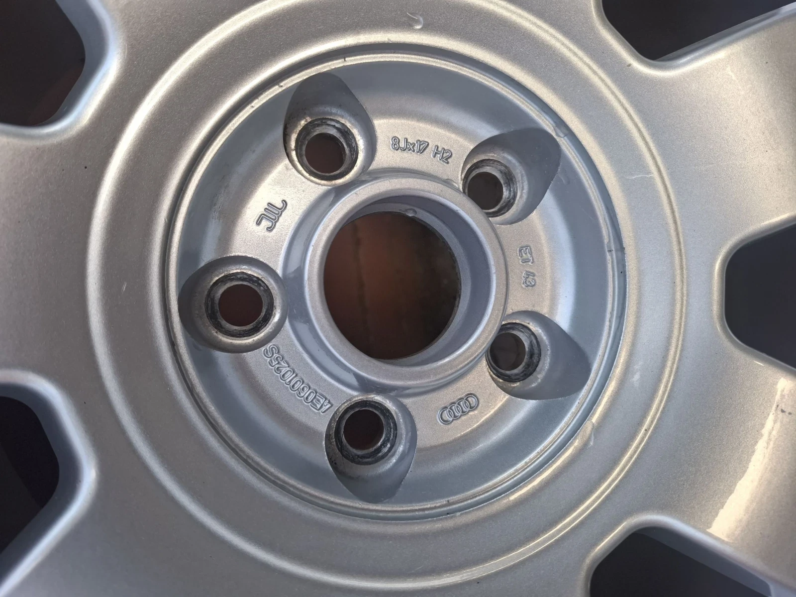    215/55R17  Audi A6 | Mobile.bg   4