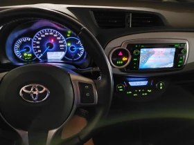 Toyota Yaris Бензин-Хибрид - Автомат -Нова , снимка 13