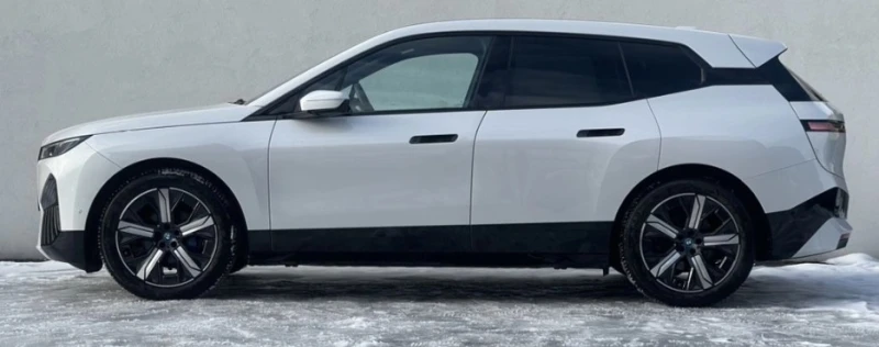 BMW iX xDrive50, снимка 3 - Автомобили и джипове - 48042940