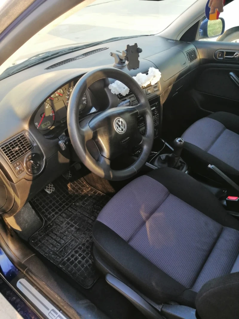 VW Golf, снимка 4 - Автомобили и джипове - 49308538