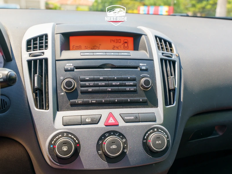 Kia Ceed SW 1.4i 109 к.с. 2008 г. , снимка 9 - Автомобили и джипове - 51014684