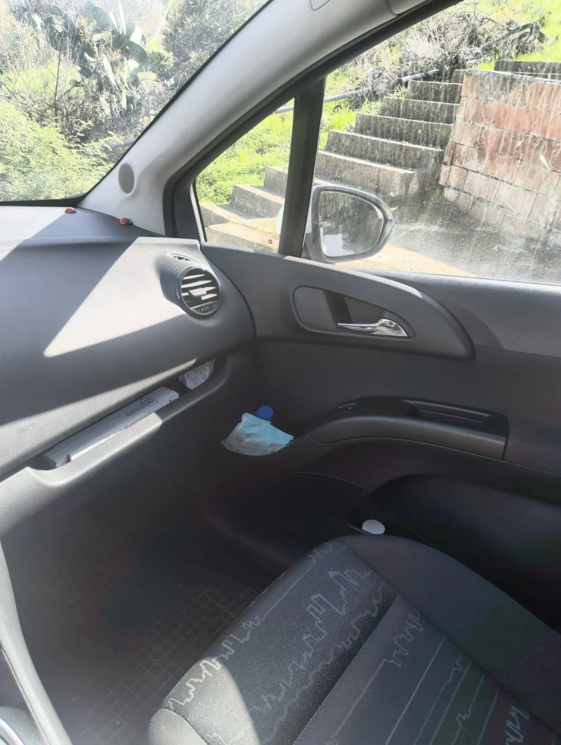 Opel Meriva, снимка 11 - Автомобили и джипове - 52215728