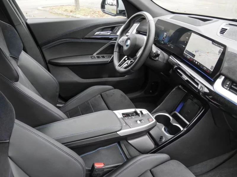 BMW iX2 30 xDrive Msport, снимка 4 - Автомобили и джипове - 53009082