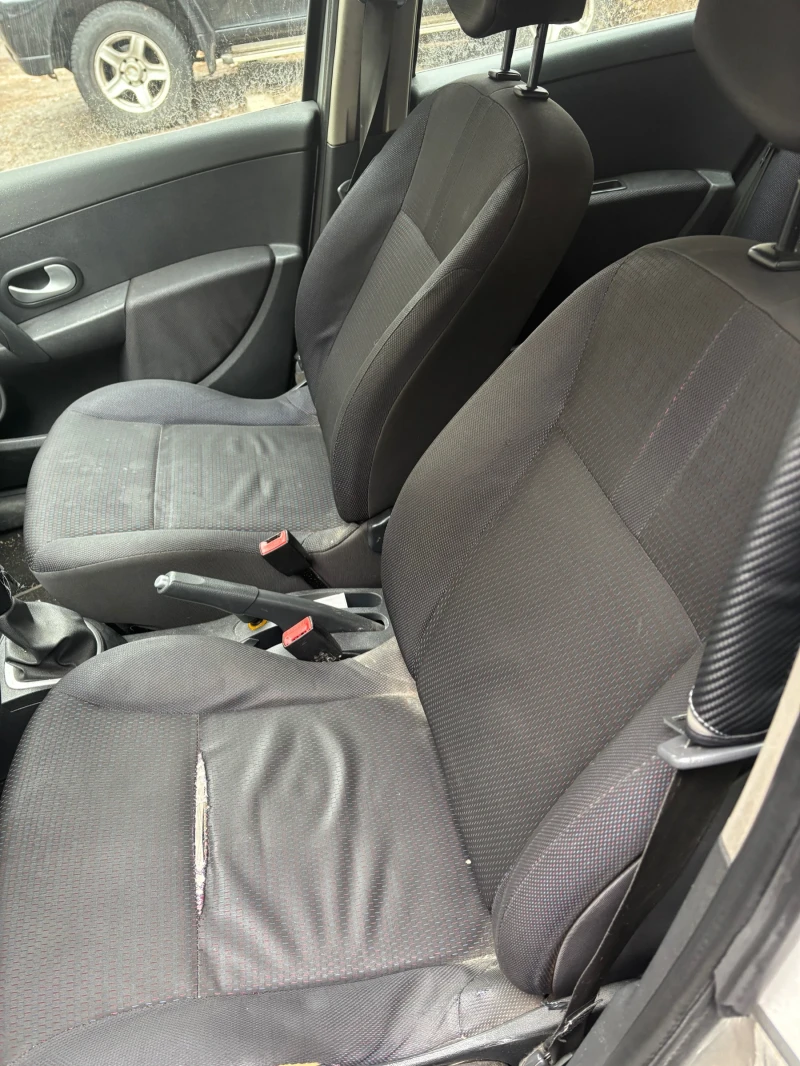 Renault Clio, снимка 9 - Автомобили и джипове - 53275913