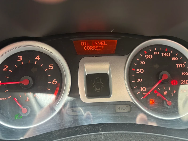 Renault Clio, снимка 2 - Автомобили и джипове - 53275913