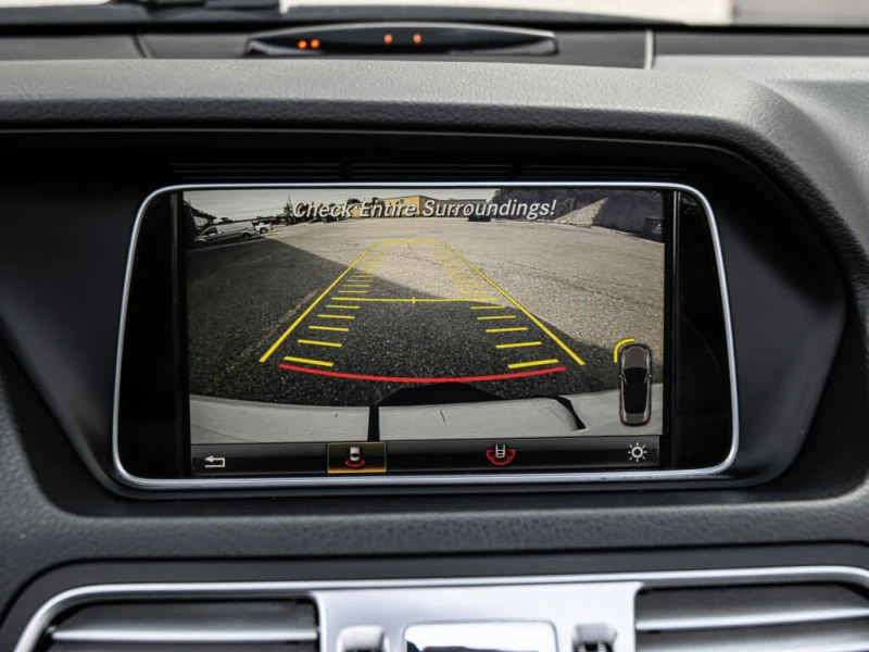 Mercedes-Benz E 400 Cabriolet* АвтоКредит* (ЦЕНА ДО БГ), снимка 17 - Автомобили и джипове - 53467515