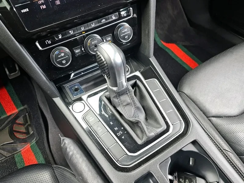 VW Arteon 20 TDI PREMIUM, снимка 9 - Автомобили и джипове - 55561576