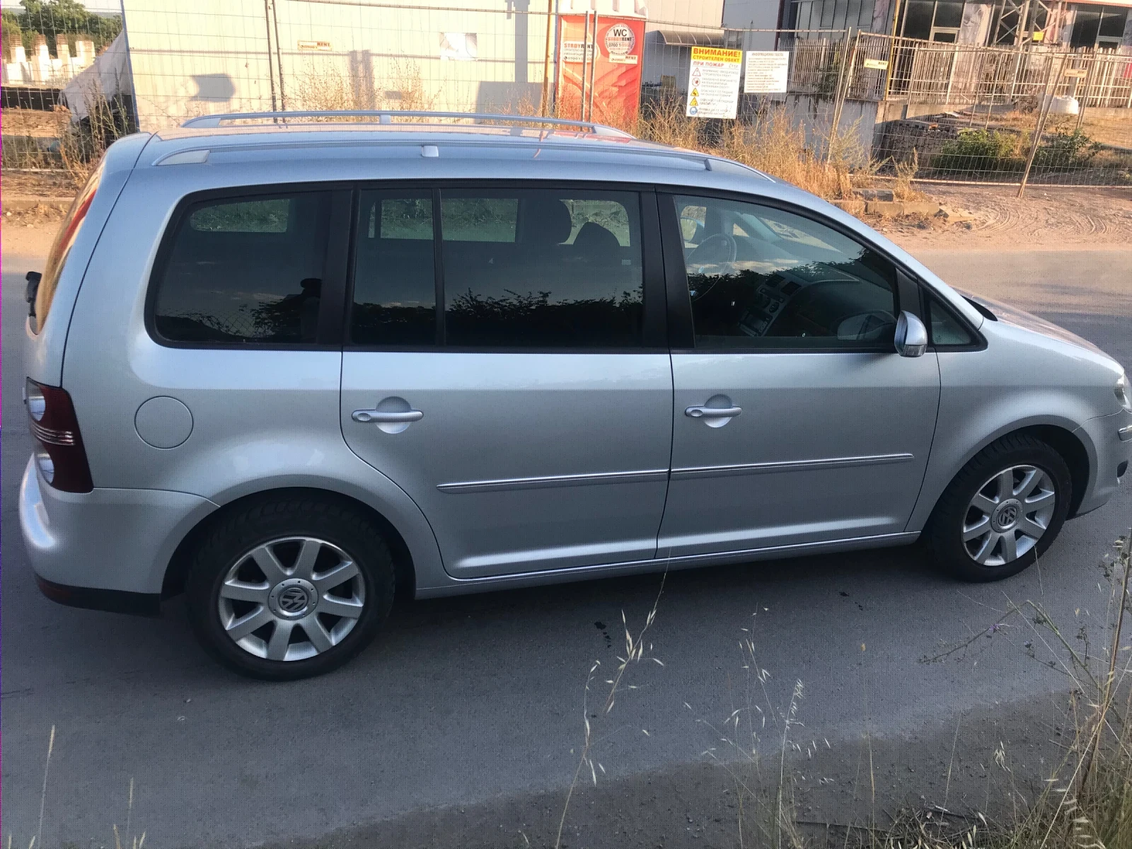 VW Touran 2, 0 ecofuel 6+ 1 ГИ - изображение 5