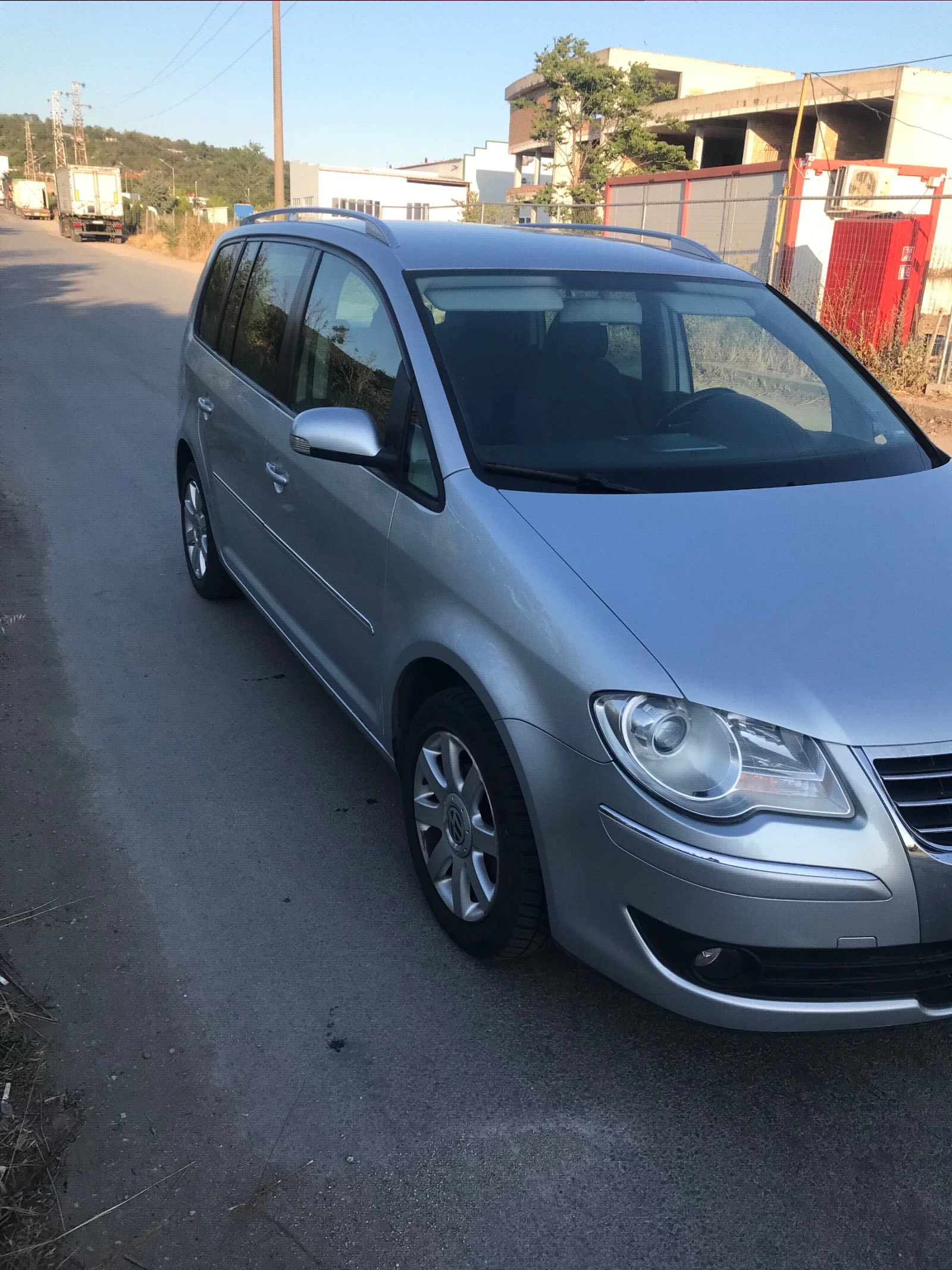 VW Touran 2, 0 ecofuel 6+ 1 ГИ - изображение 6