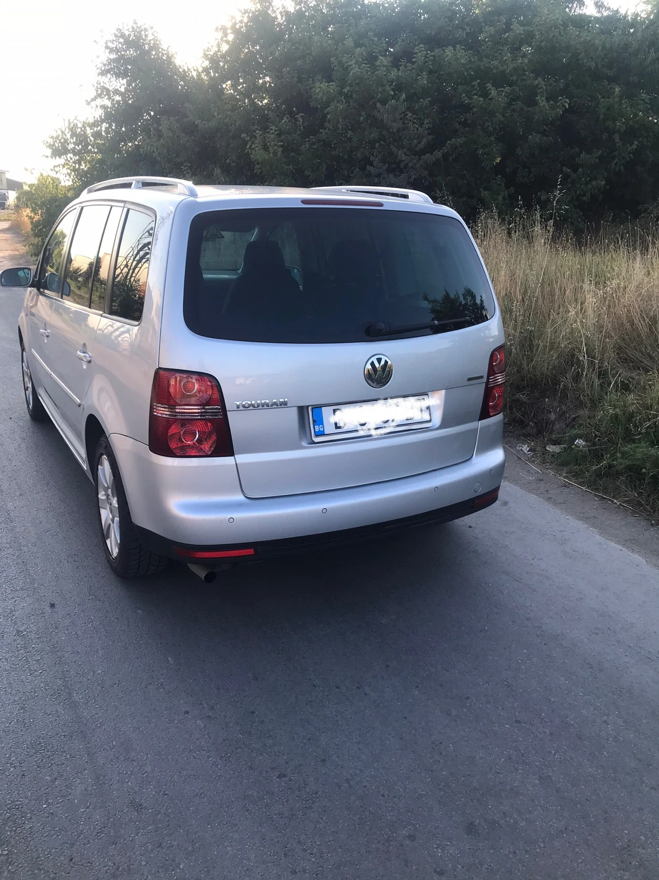 VW Touran 2, 0 ecofuel 6+ 1 ГИ - изображение 4