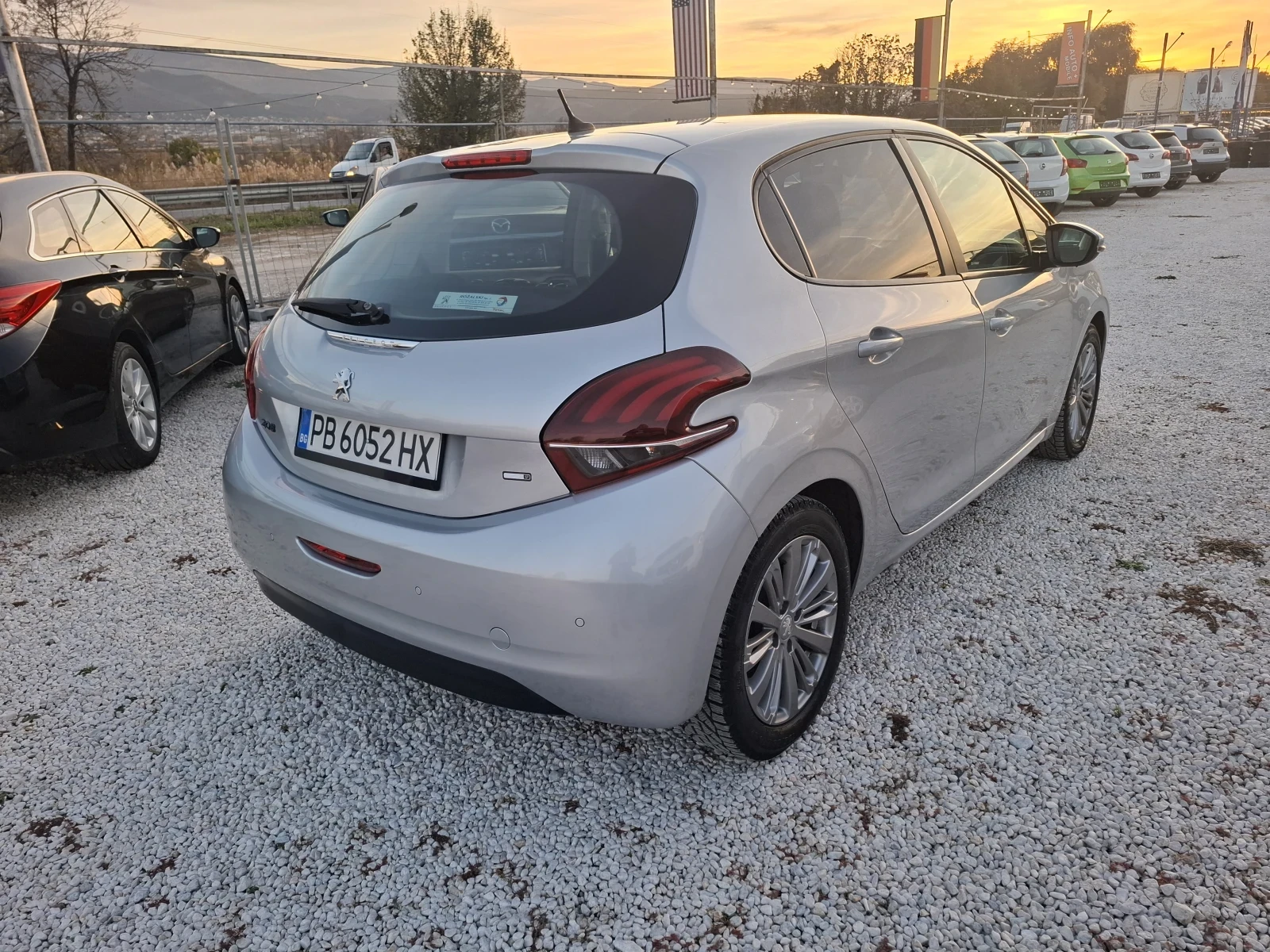 Peugeot 208  - изображение 6