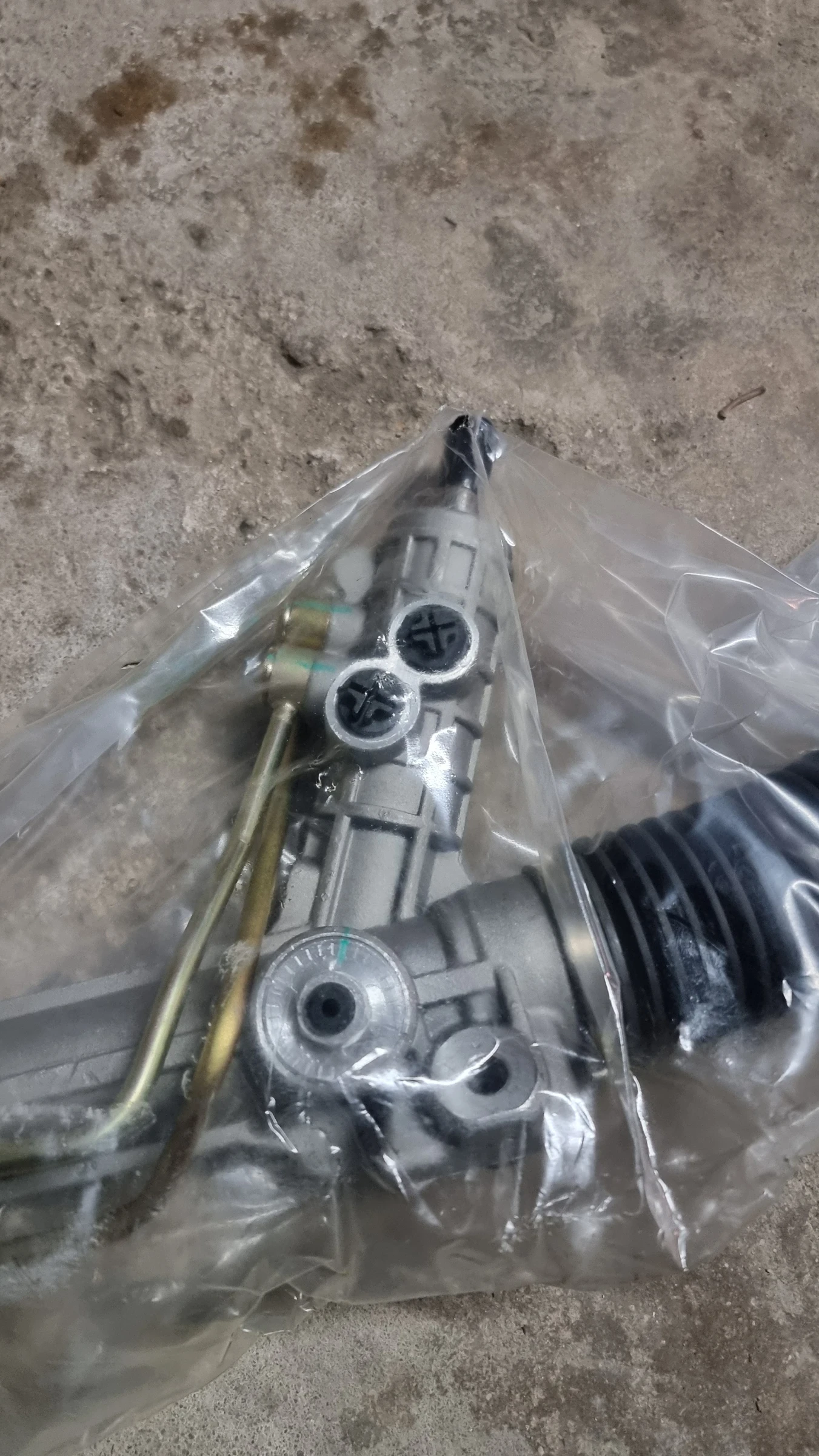 BMW 530 Чисто НОВА Рейка за BMW E39 , снимка 3 - Автомобили и джипове - 53524598