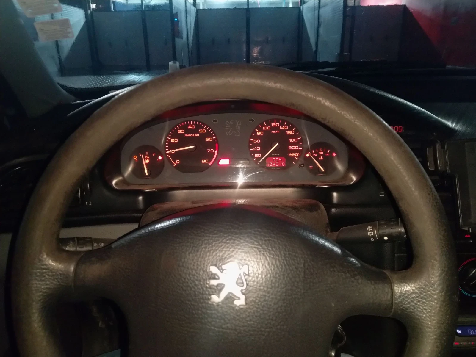 Peugeot 406 1.8 Gas, снимка 9 - Автомобили и джипове - 53829334