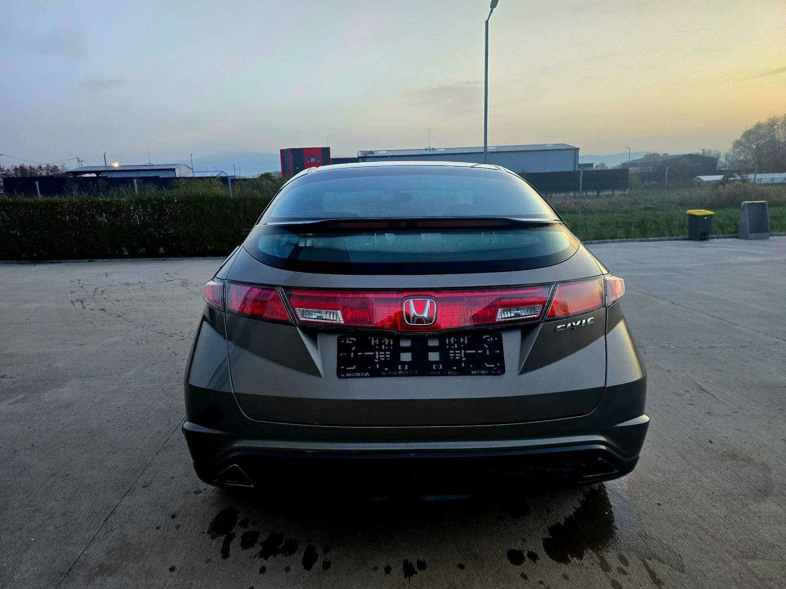 Honda Civic 1.8 БЕНЗИН-ГАЗ , снимка 3 - Автомобили и джипове - 53851751