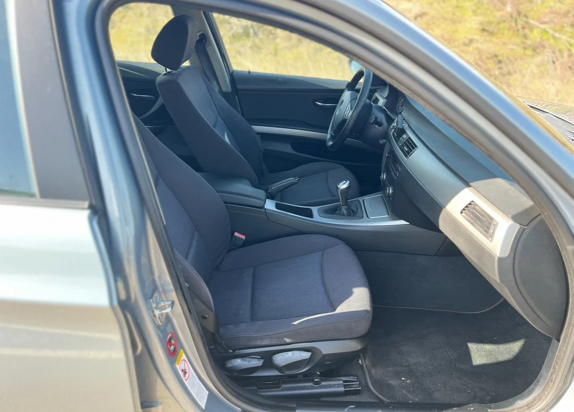 BMW 320 Сервизна история, снимка 8 - Автомобили и джипове - 53860823