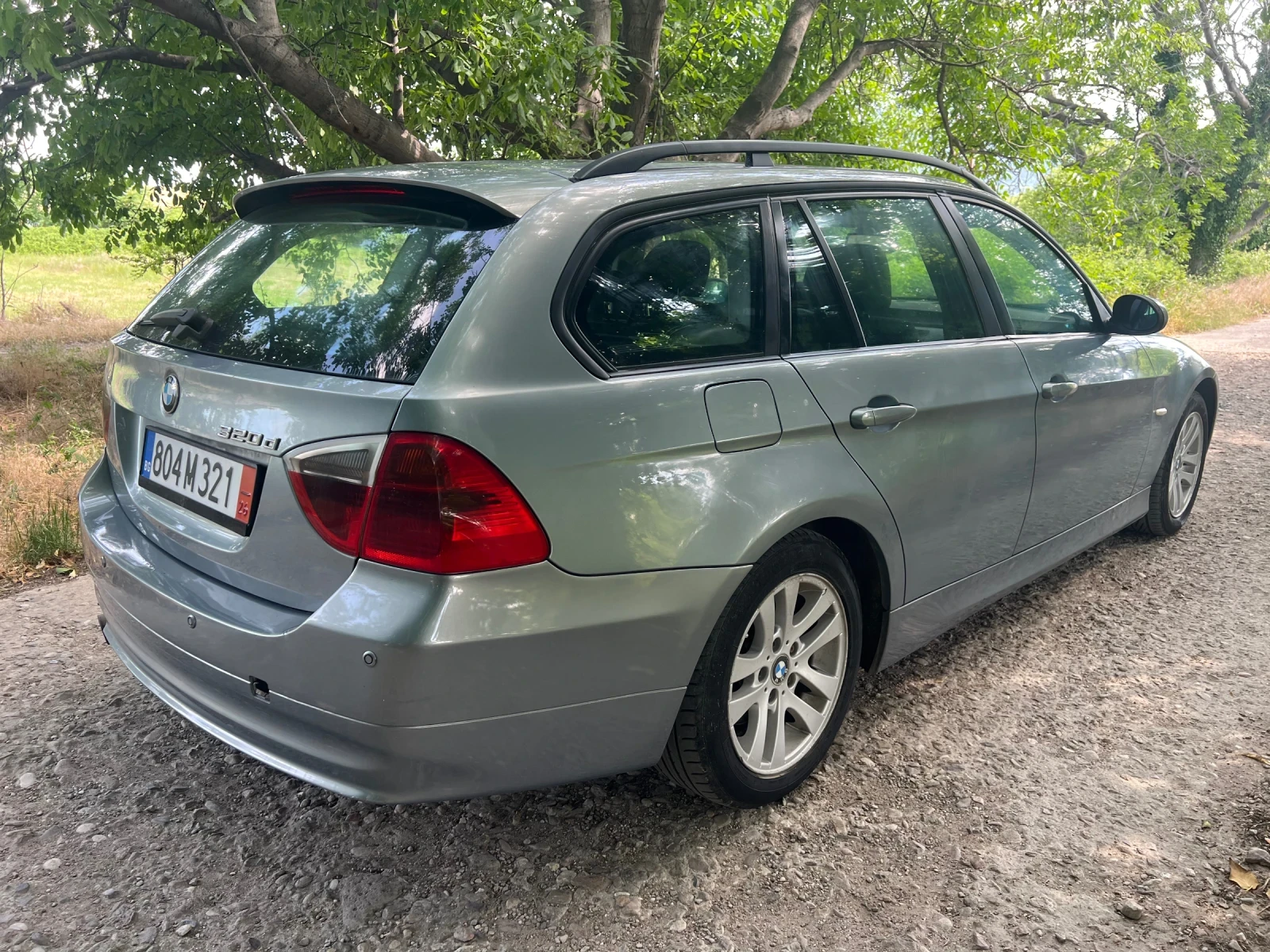 BMW 320 СЕРВИЗНА ИСТОРИЯ, снимка 4 - Автомобили и джипове - 53860823