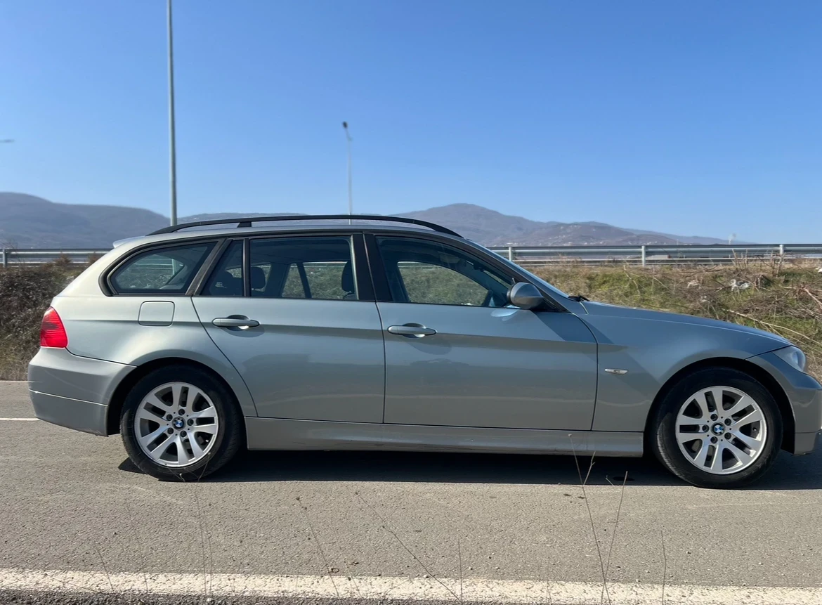 BMW 320 Сервизна история, снимка 7 - Автомобили и джипове - 53860823