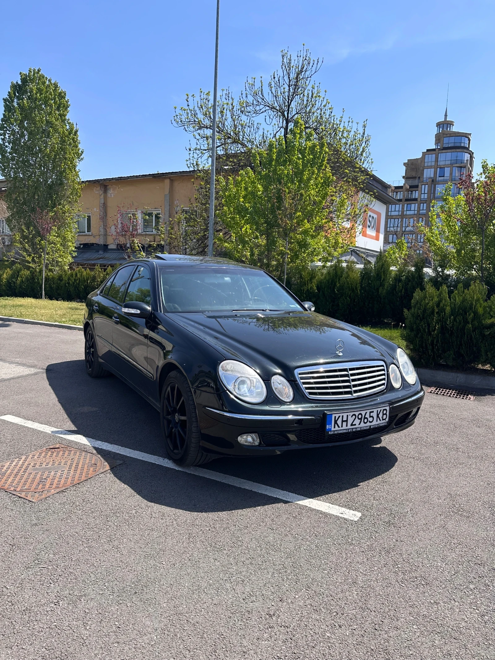 Mercedes-Benz E 270, снимка 4 - Автомобили и джипове - 54343442