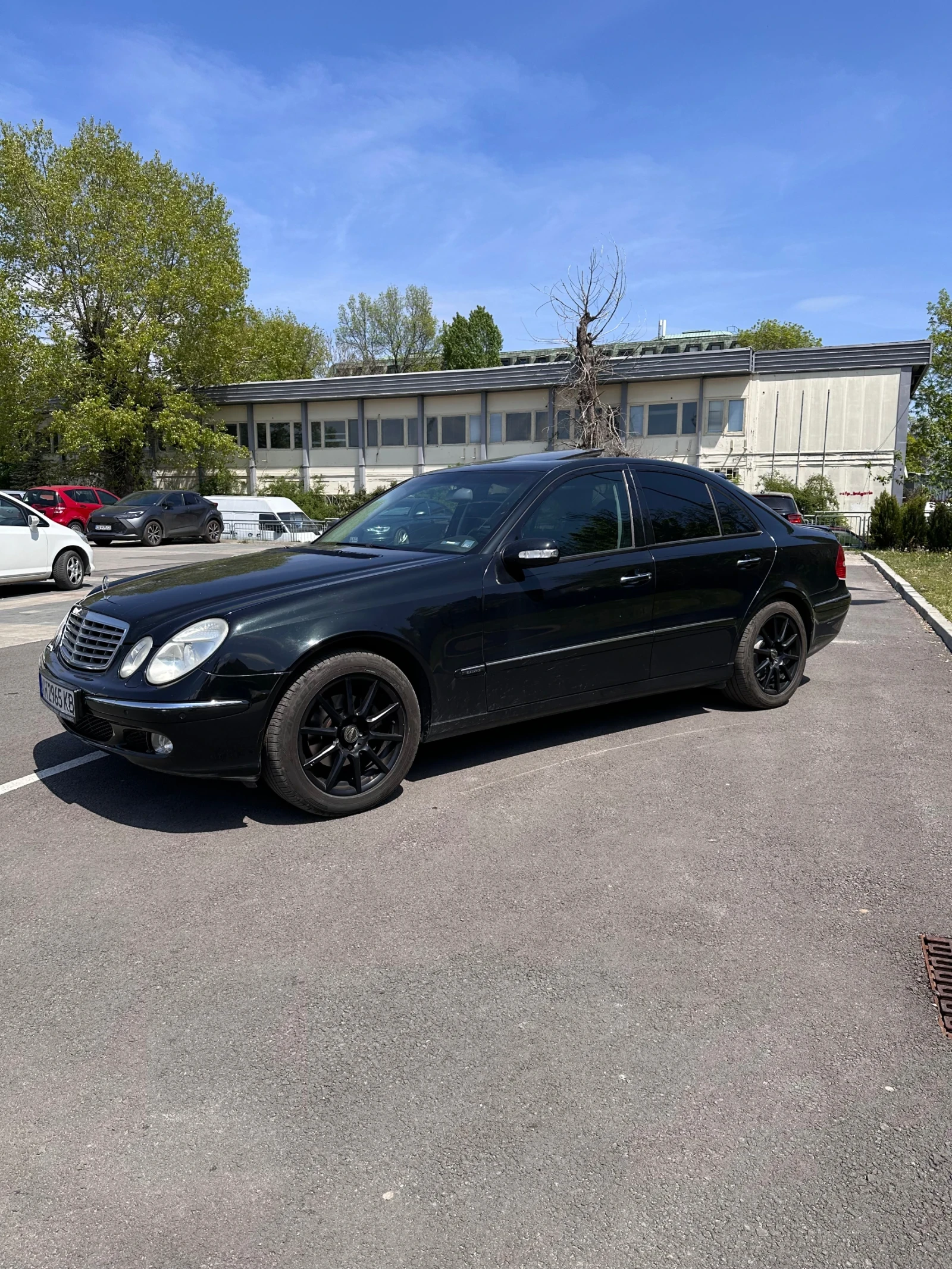 Mercedes-Benz E 270, снимка 2 - Автомобили и джипове - 54343442