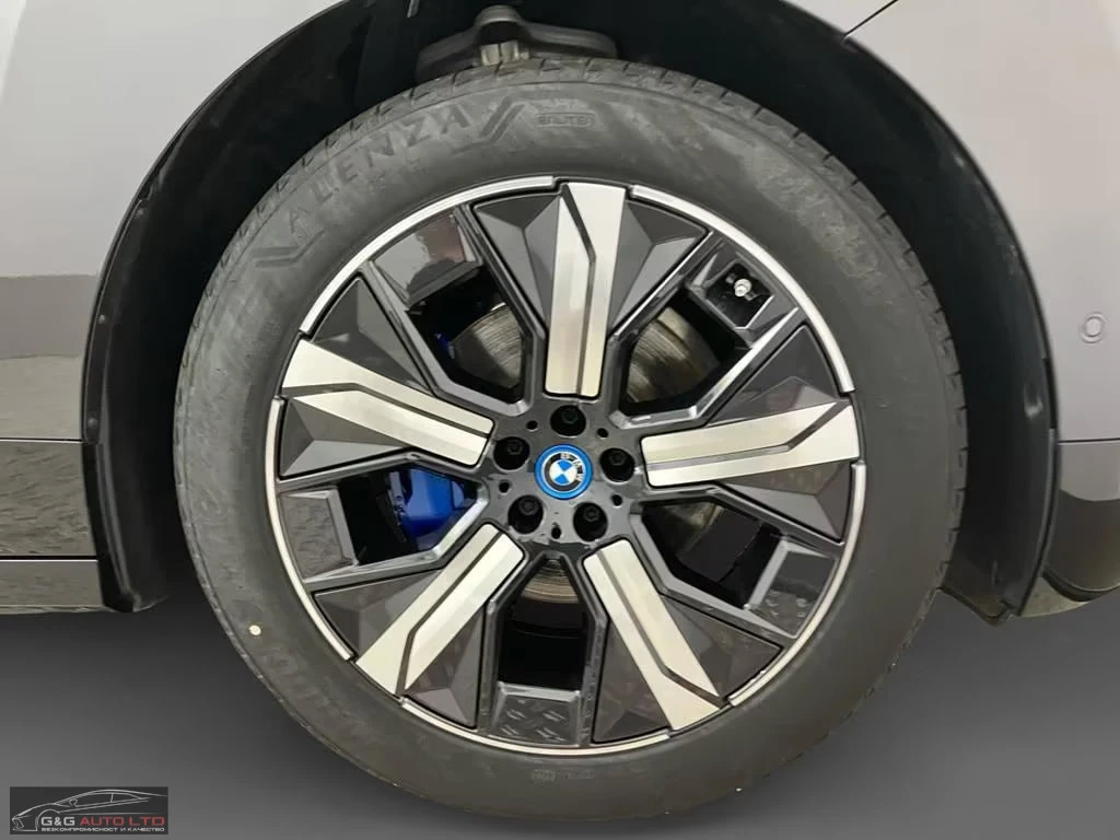 BMW iX xDrive40/326HP/SPORT/CAM/HUD/AHK/H&K/KLESS/236q | Mobile.bg � ����������� 15