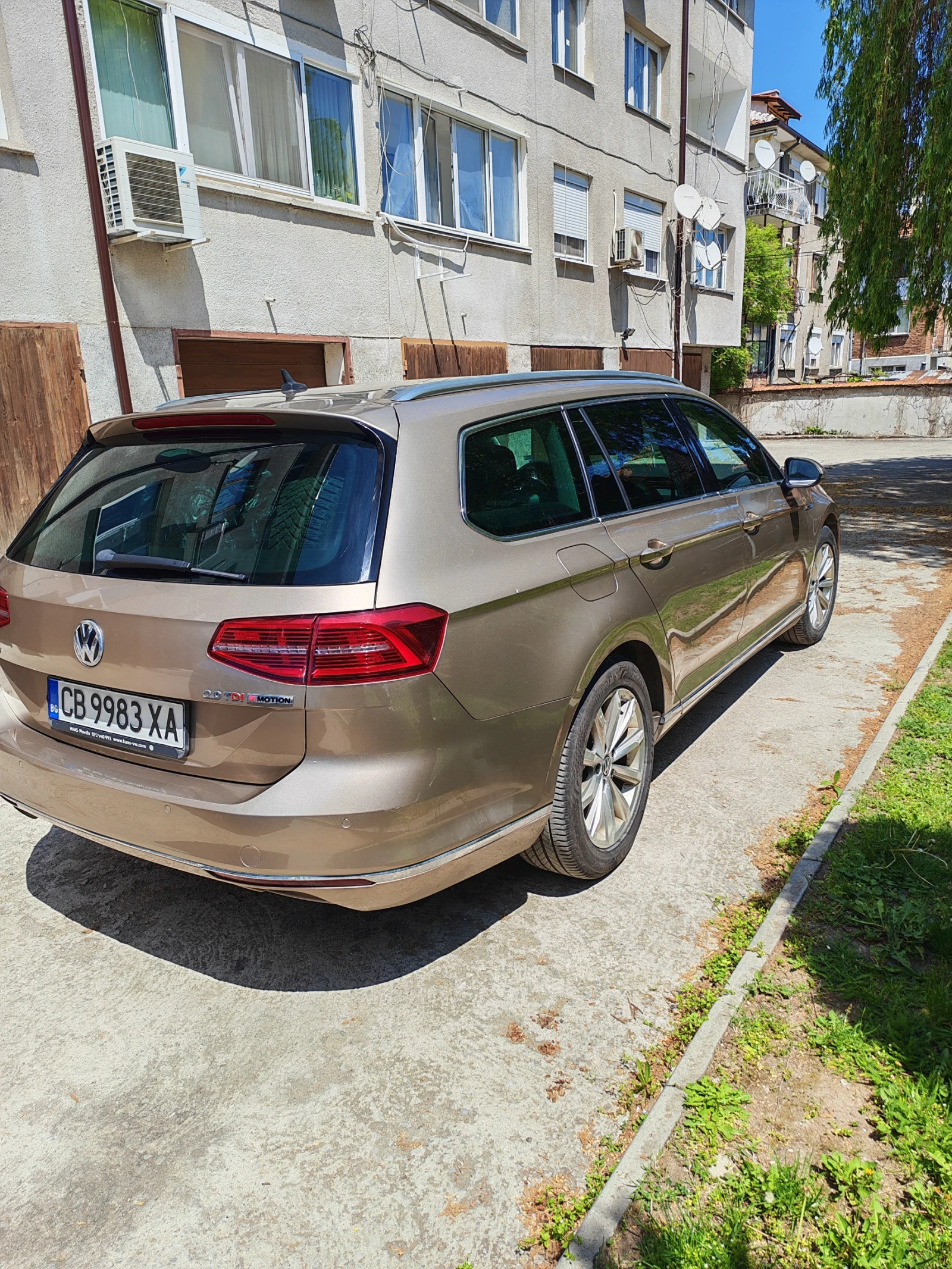 VW Passat 4MOTION, снимка 5 - Автомобили и джипове - 54491998