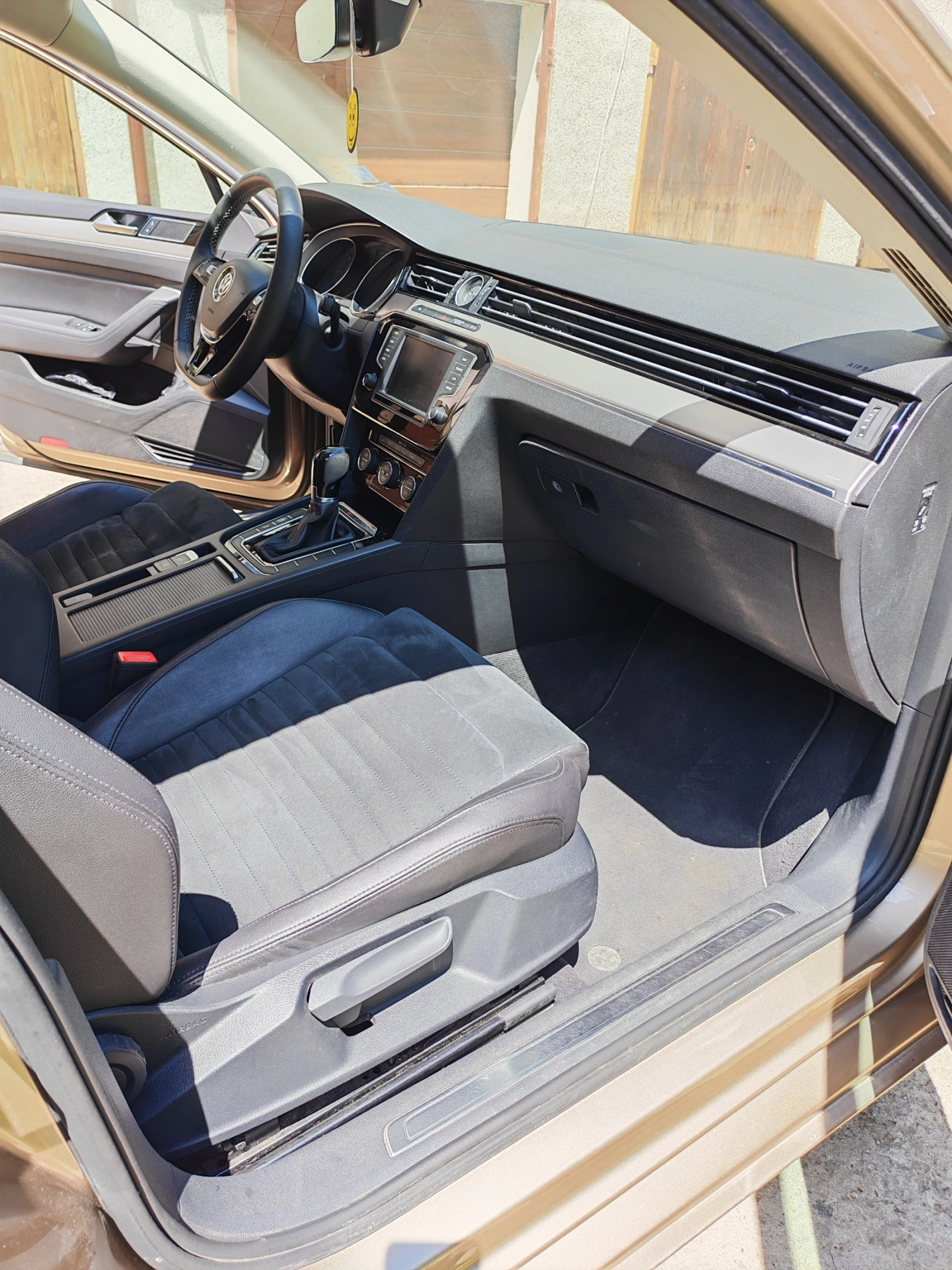 VW Passat 4MOTION, снимка 11 - Автомобили и джипове - 54491998