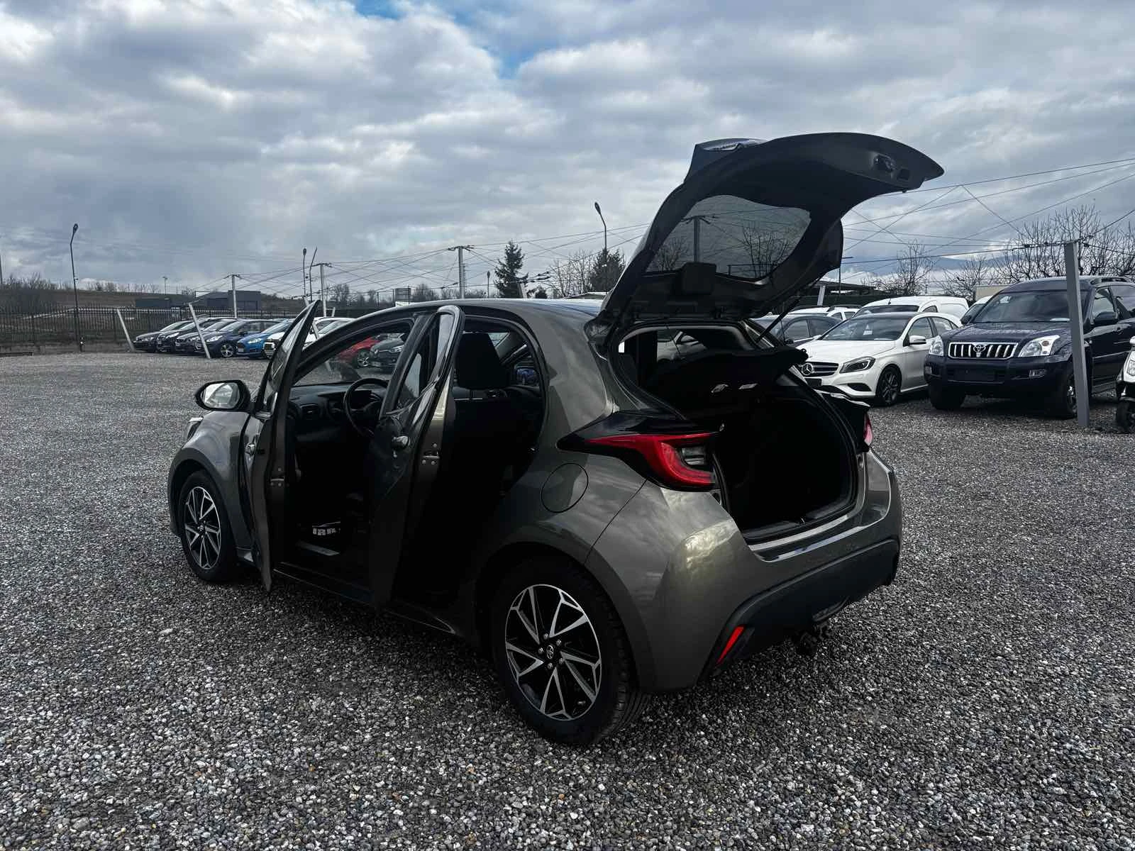 Toyota Yaris 1.5 , EURO 6, Нов Внос France, снимка 8 - Автомобили и джипове - 54605924