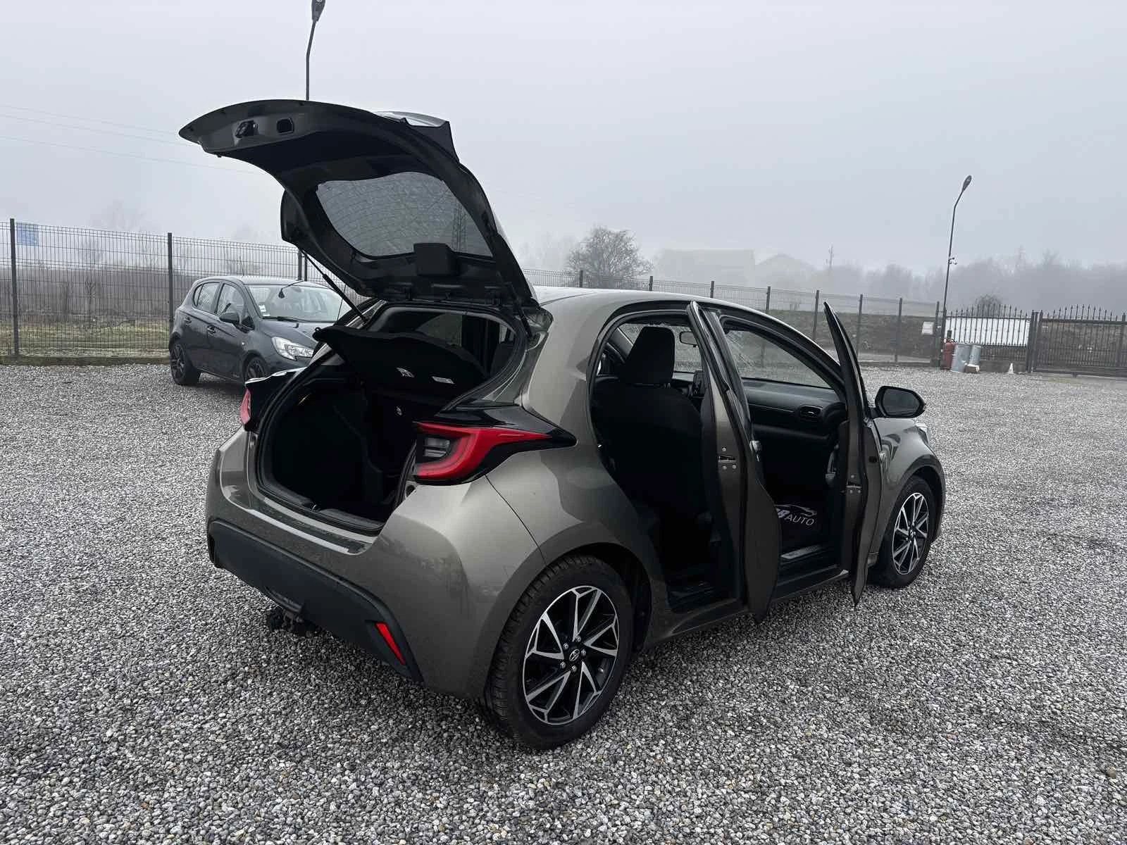 Toyota Yaris 1.5 , EURO 6, Нов Внос France, снимка 7 - Автомобили и джипове - 54605924