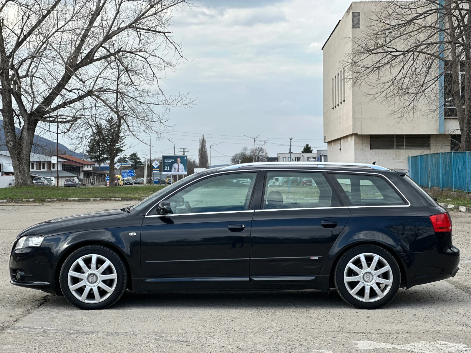 Audi A4 2.0TDI 3xS-Line, снимка 2 - Автомобили и джипове - 54784296