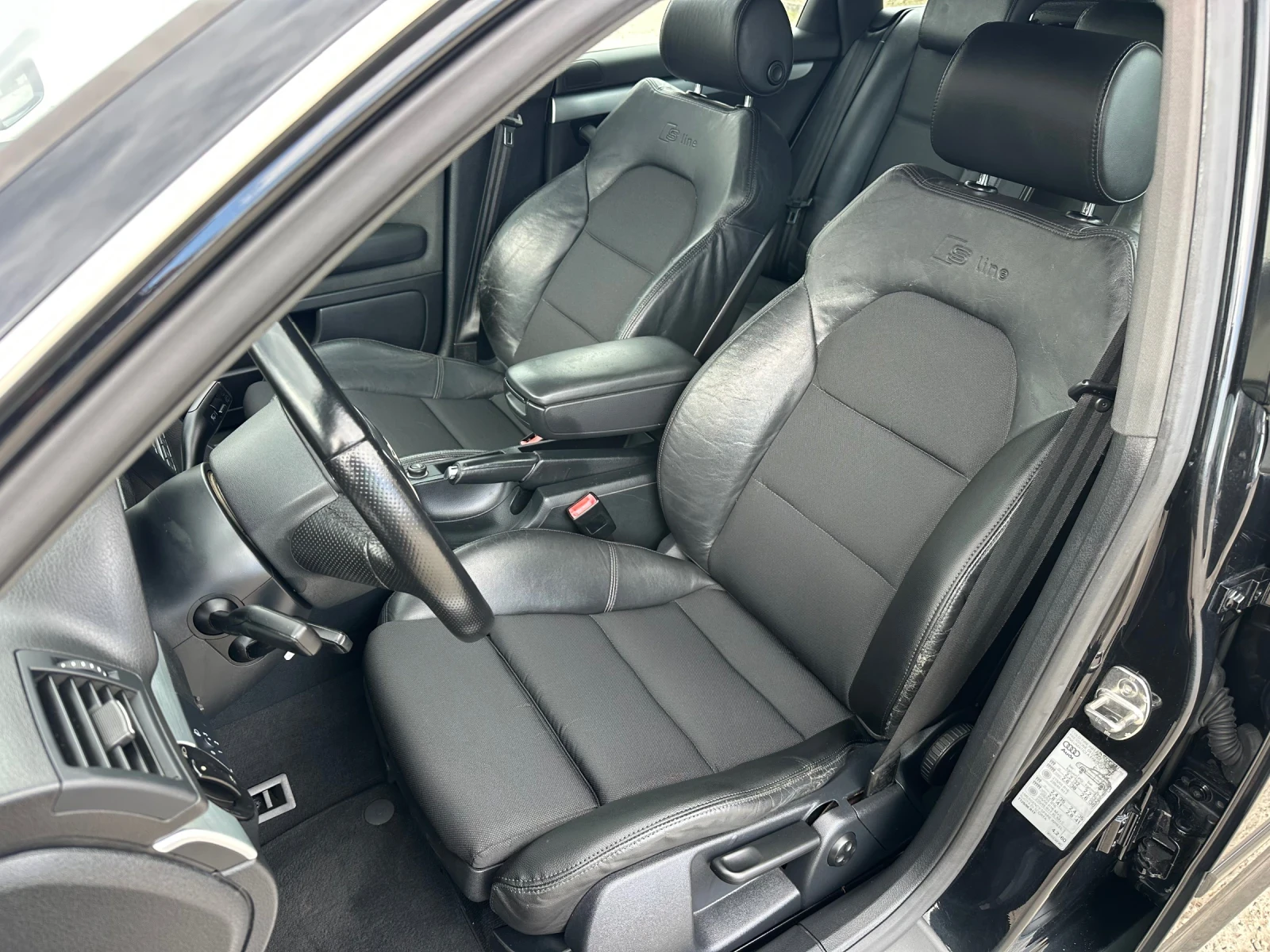 Audi A4 2.0TDI 3xS-Line, снимка 10 - Автомобили и джипове - 54784296