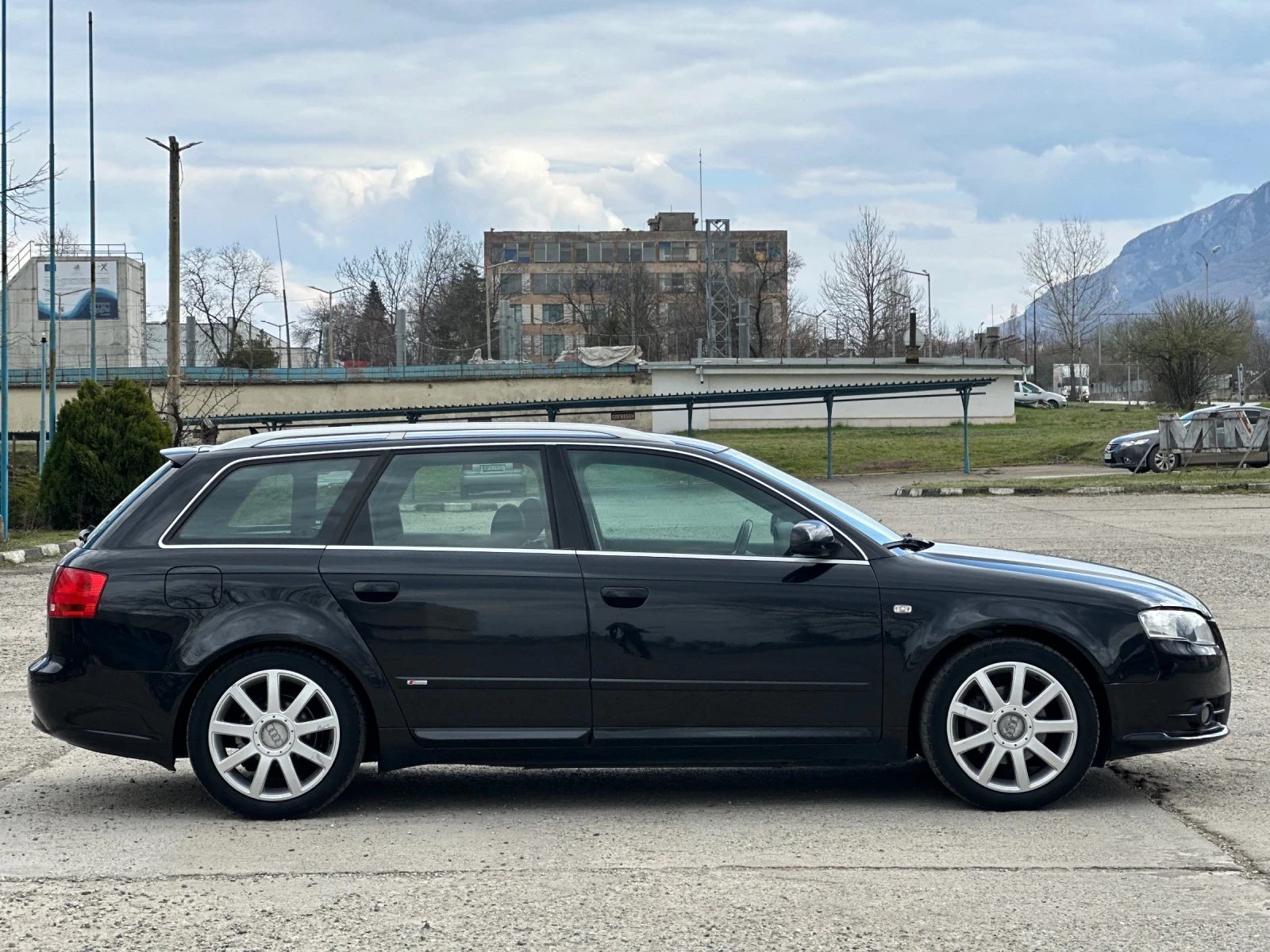 Audi A4 2.0TDI 3xS-Line, снимка 6 - Автомобили и джипове - 54784296