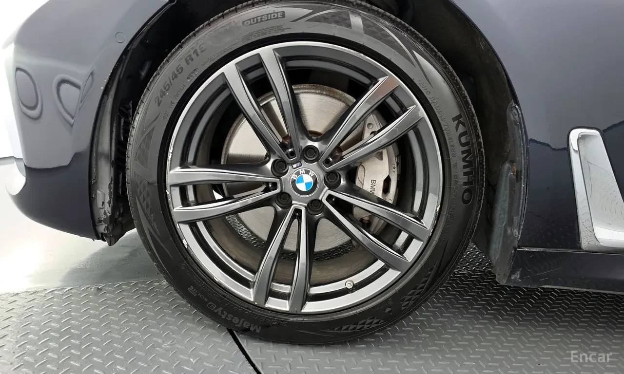 BMW 740 Li / XDRIVE / M / 360 / 3хTV / МАСАЖИ / ЛИЗИНГ, снимка 5 - Автомобили и джипове - 54827737