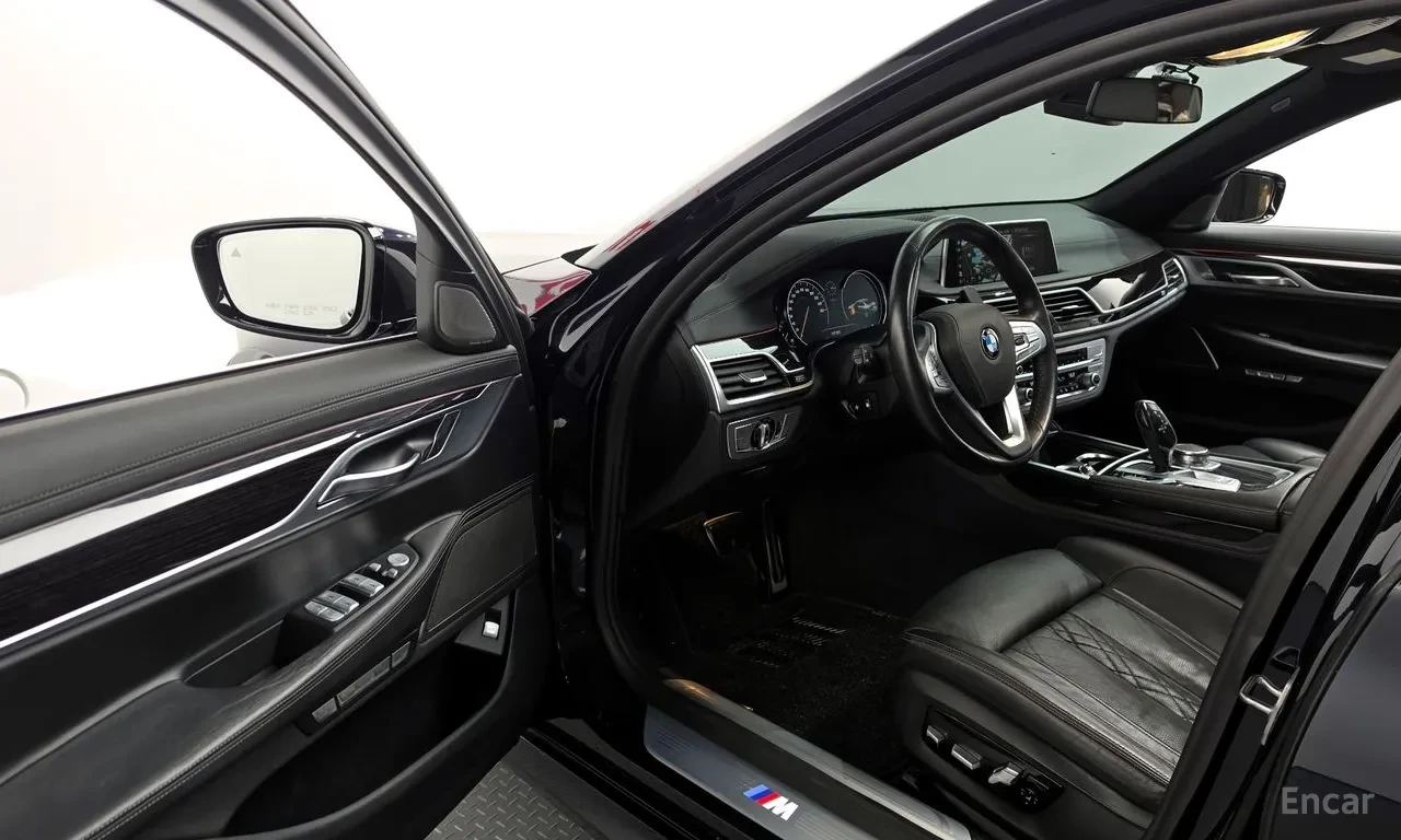 BMW 740 Li / XDRIVE / M / 360 / 3хTV / МАСАЖИ / ЛИЗИНГ, снимка 10 - Автомобили и джипове - 54827737