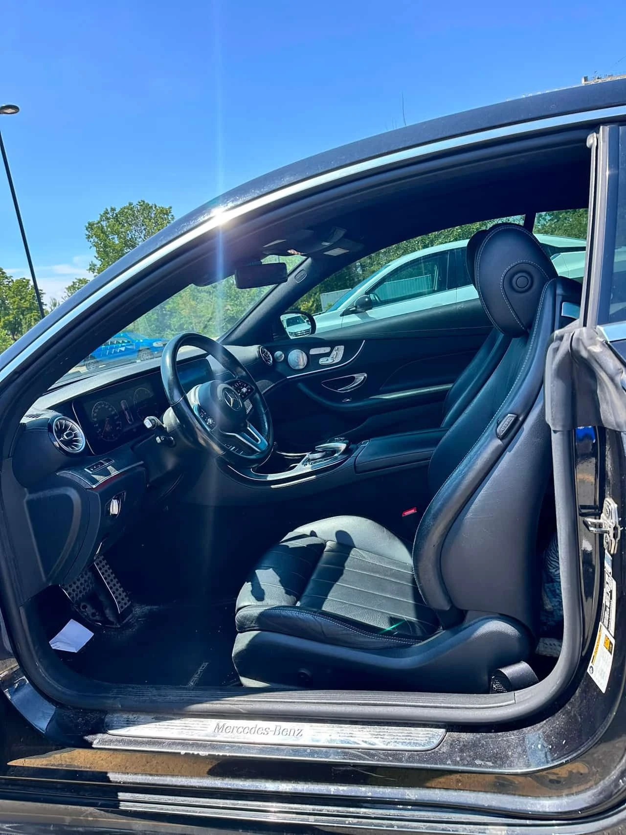 Mercedes-Benz E 450 * CARFAX * ДИСТРОНИК * BURMESTER * ПАНО * 360, снимка 7 - Автомобили и джипове - 55451452