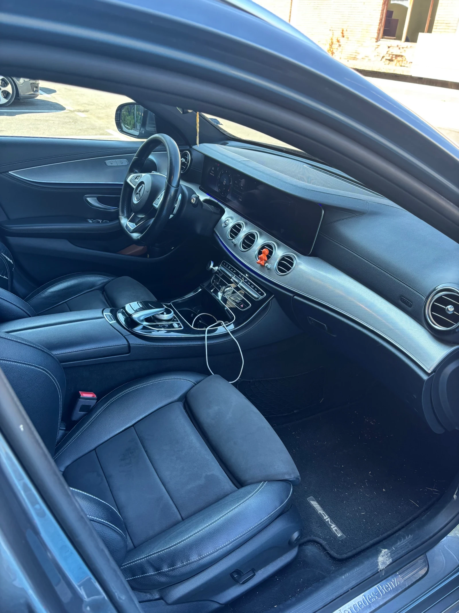 Mercedes-Benz E 200, снимка 7 - Автомобили и джипове - 55493566