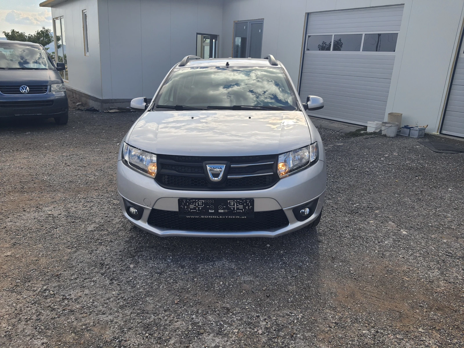 Dacia Logan 1.2i, снимка 14 - Автомобили и джипове - 56110604