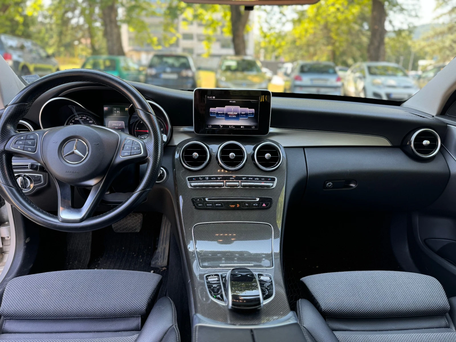 Mercedes-Benz C 220 Седан, снимка 9 - Автомобили и джипове - 56296231