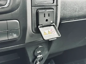 Dodge RAM 1500 CARFAX* АВТОФИНАНСИРАНЕ* БЕЗ ПЪРВОНАЧАЛНА ВНОСКА* , снимка 16