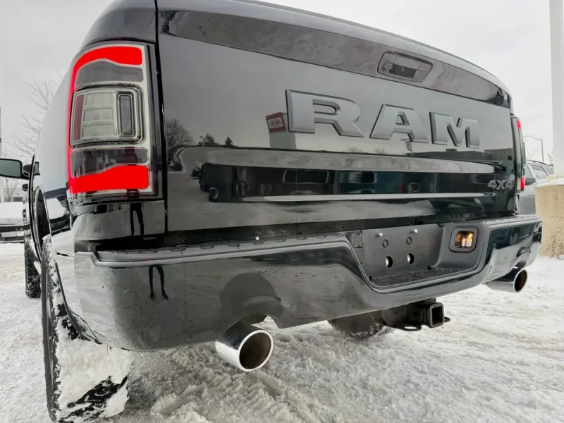 Dodge RAM 1500 CARFAX* АВТОФИНАНСИРАНЕ* БЕЗ ПЪРВОНАЧАЛНА ВНОСКА* , снимка 12 - Автомобили и джипове - 52896337