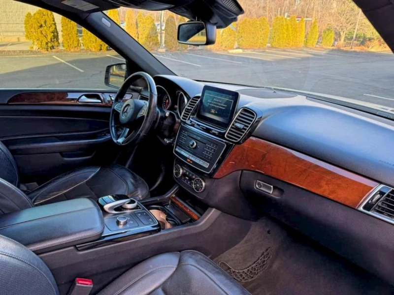 Mercedes-Benz GLE 350, снимка 10 - Автомобили и джипове - 53194387