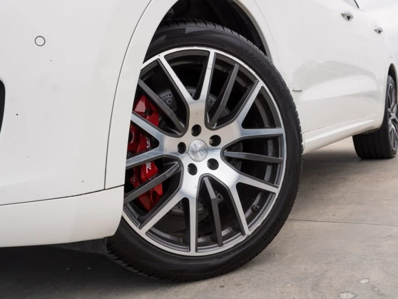 Maserati Levante GRAN LUSSO S/DISTRONIC/PANO/360 CAMERA, снимка 7 - Автомобили и джипове - 53231036