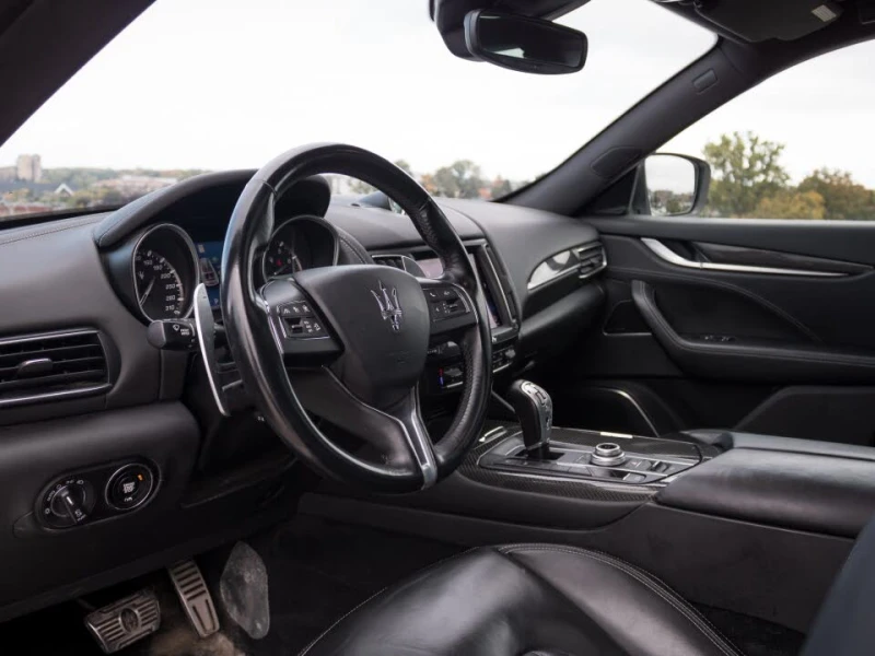 Maserati Levante GRAN LUSSO S/DISTRONIC/PANO/360 CAMERA, снимка 9 - Автомобили и джипове - 53231036