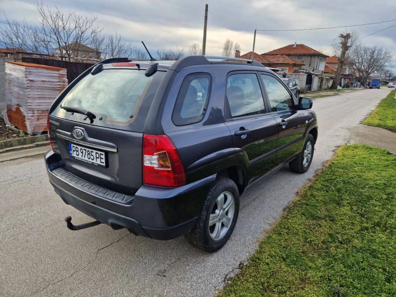 Kia Sportage Facelift 2.0 i, снимка 6 - Автомобили и джипове - 53333901