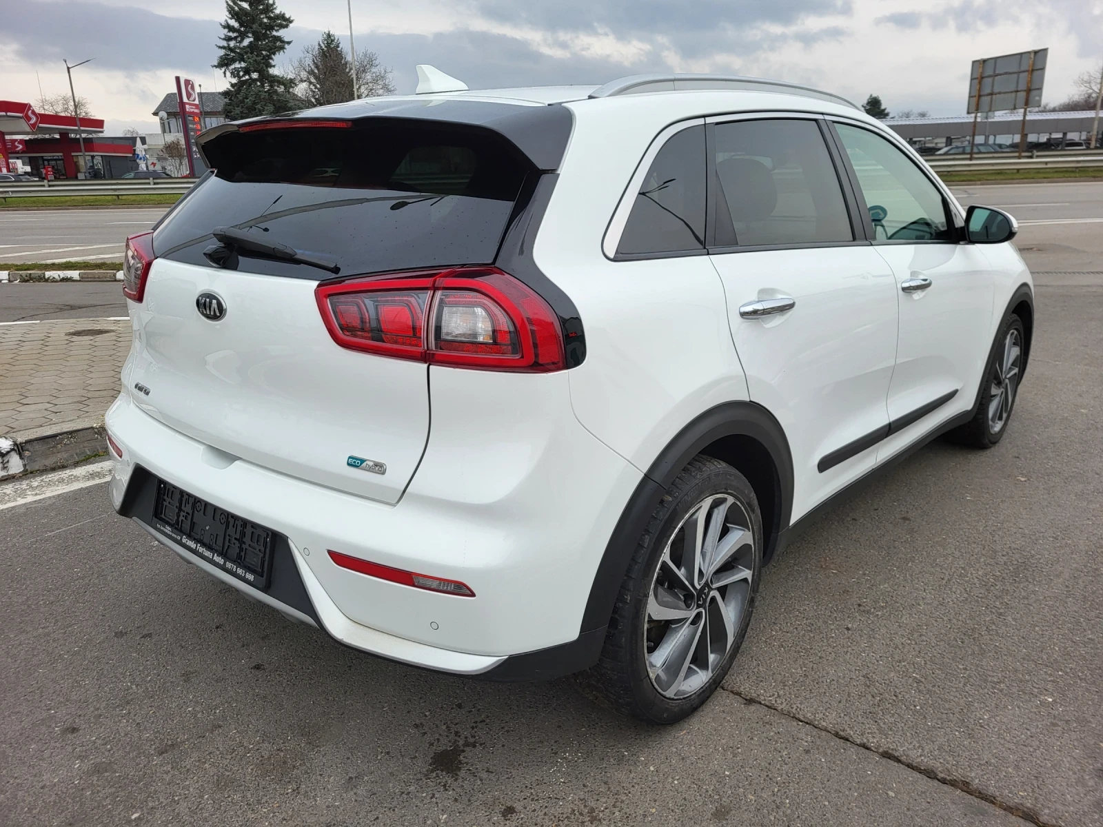 Kia Niro 1.6 HYBRID EURO 6D НОВ ВНОС ИТАЛИЯ !!! - изображение 5