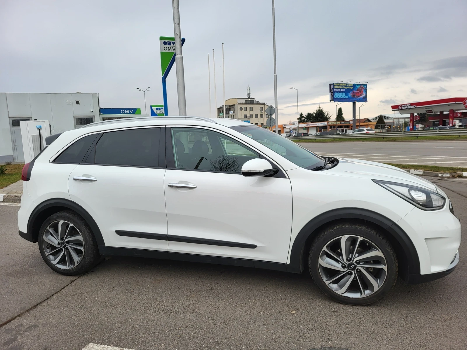 Kia Niro 1.6 HYBRID EURO 6D НОВ ВНОС ИТАЛИЯ !!! - изображение 4